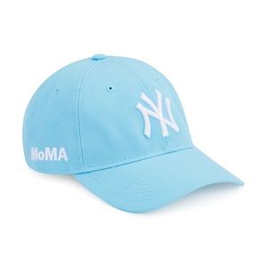 NWT Moma Yankees snapback